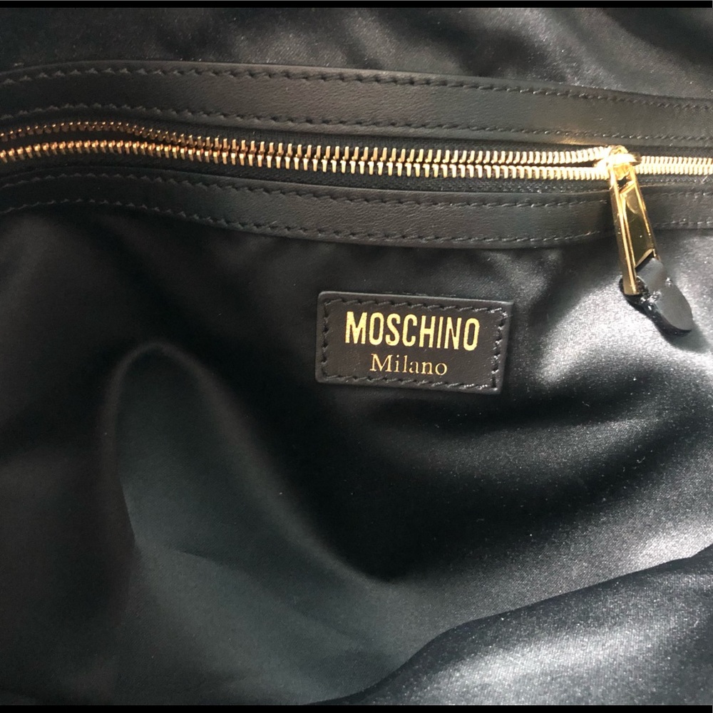 Moschino Bear Print Quilted Weekender Bag - Picture 16 of 17